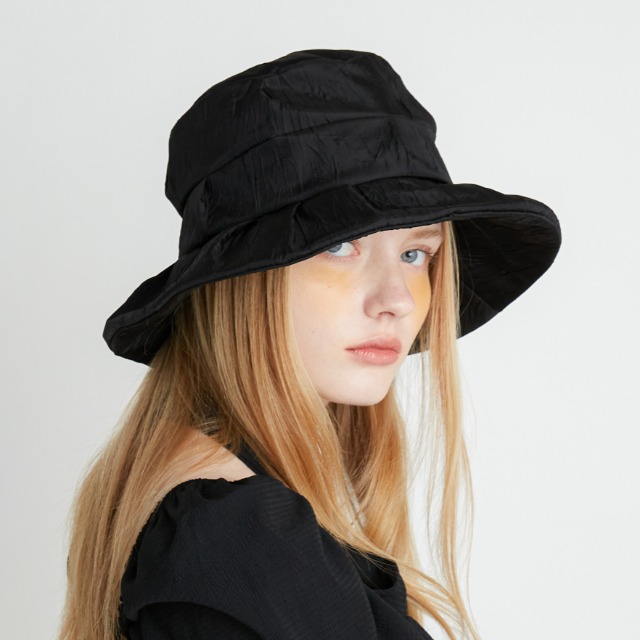 Wrinkle Tuck Bucket Hat – Prada Black